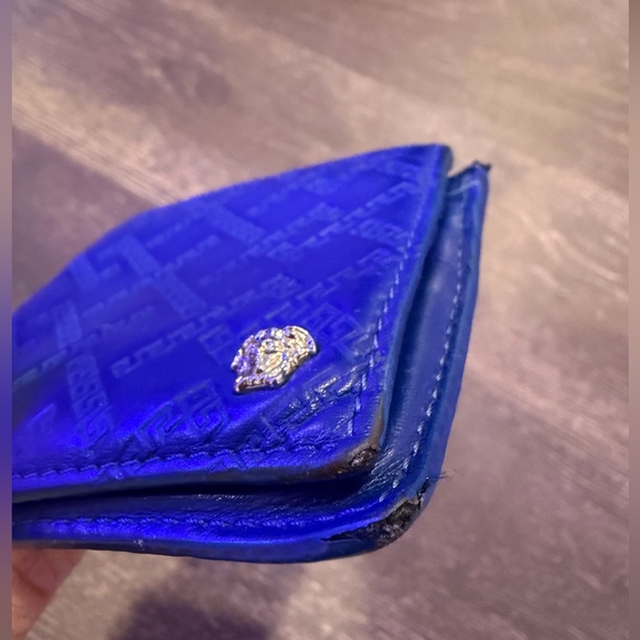 Versace Royal Blue Embossed Leather Card Holder - Picture 5 of 6